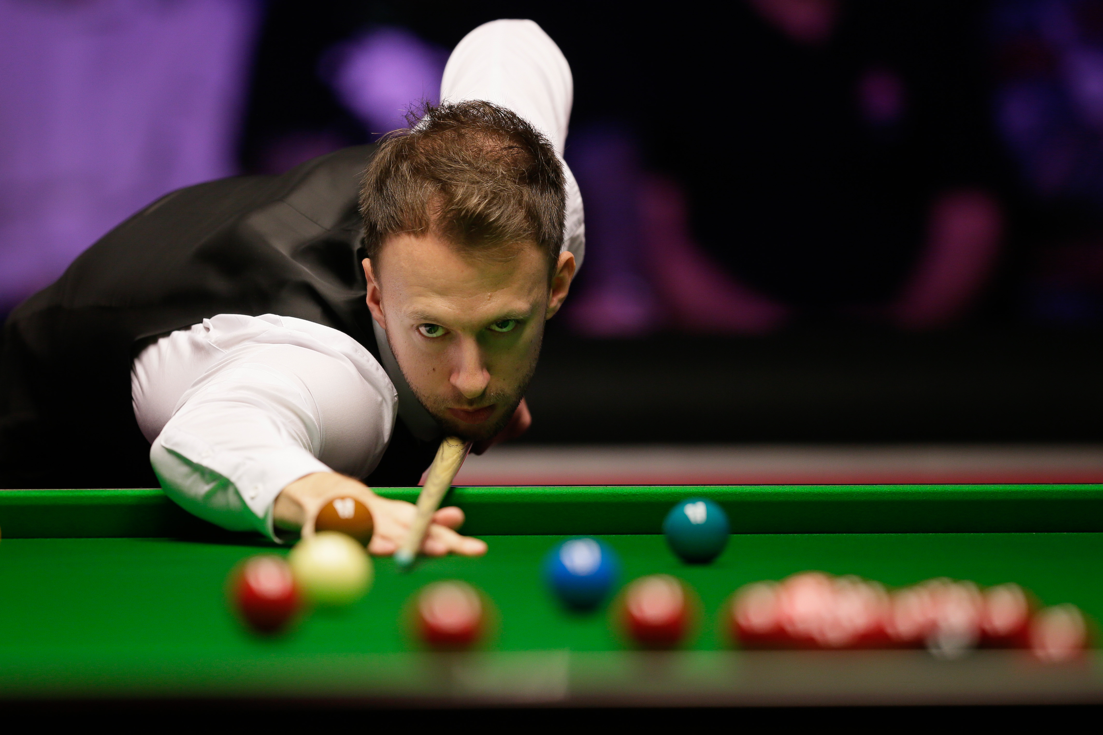 在禁区内的 在禁区内的